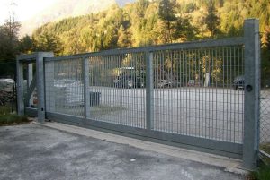 Costruzione cancelli acciaio zincato