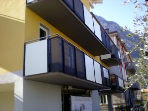 Balconi ferro pannelli hpl