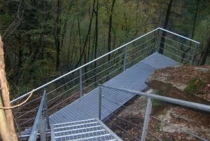 Scale acciaio esterne percorsi montagna