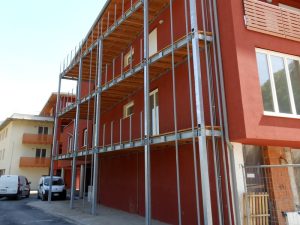 Strutture acciaio sostegno balconi